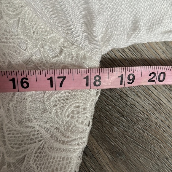 White House Black market sweater, white ivory lace rayon size medium - Picture 9 of 11